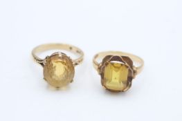 2 x 9ct gold rings inc. citrine, synthetic yellow sapphire (7.9g)