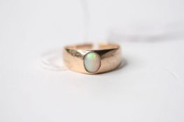 Opal Gypsy Ring, 14ct yellow gold, size T, 4g.