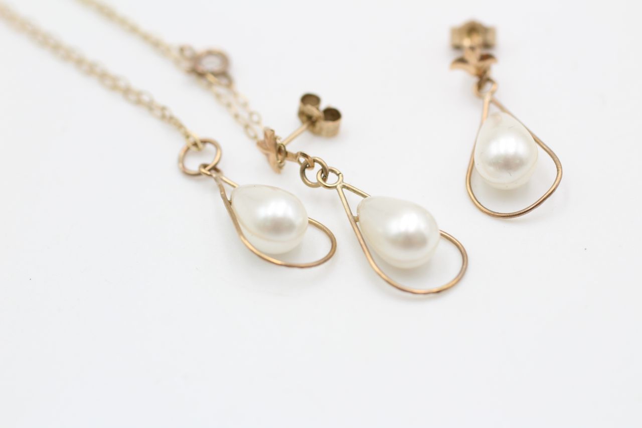 2 x 9ct gold vintage faux pearl drop earrings & necklace set (1.5g) - Image 3 of 4