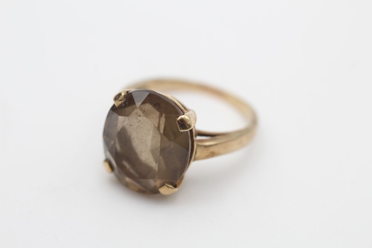 2 x 9ct gold vintage smoky quartz cocktail rings (6.1g) - Image 2 of 4