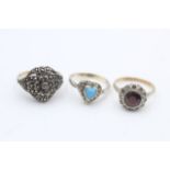 3 x 9ct gold & silver vintage dress rings inc. turquoise, marcasite, garnet (9.6g)