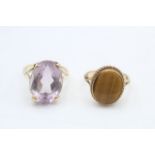 2 x 9ct gold vintage cocktail rings inc. tigers eye, amethyst (9.3g)