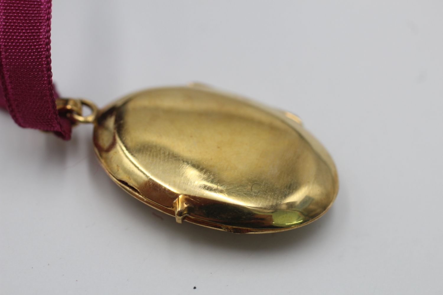 9ct gold vintage perfume diffuser locket necklace (7.6g) - Image 5 of 5