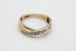 9ct gold diamond channel setting crossover ring (3.2g)