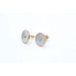 9ct gold vintage turquoise & mother of pearl stud earrings (2.8g)