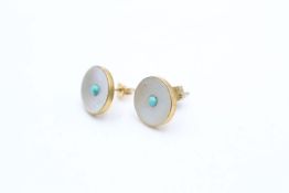 9ct gold vintage turquoise & mother of pearl stud earrings (2.8g)