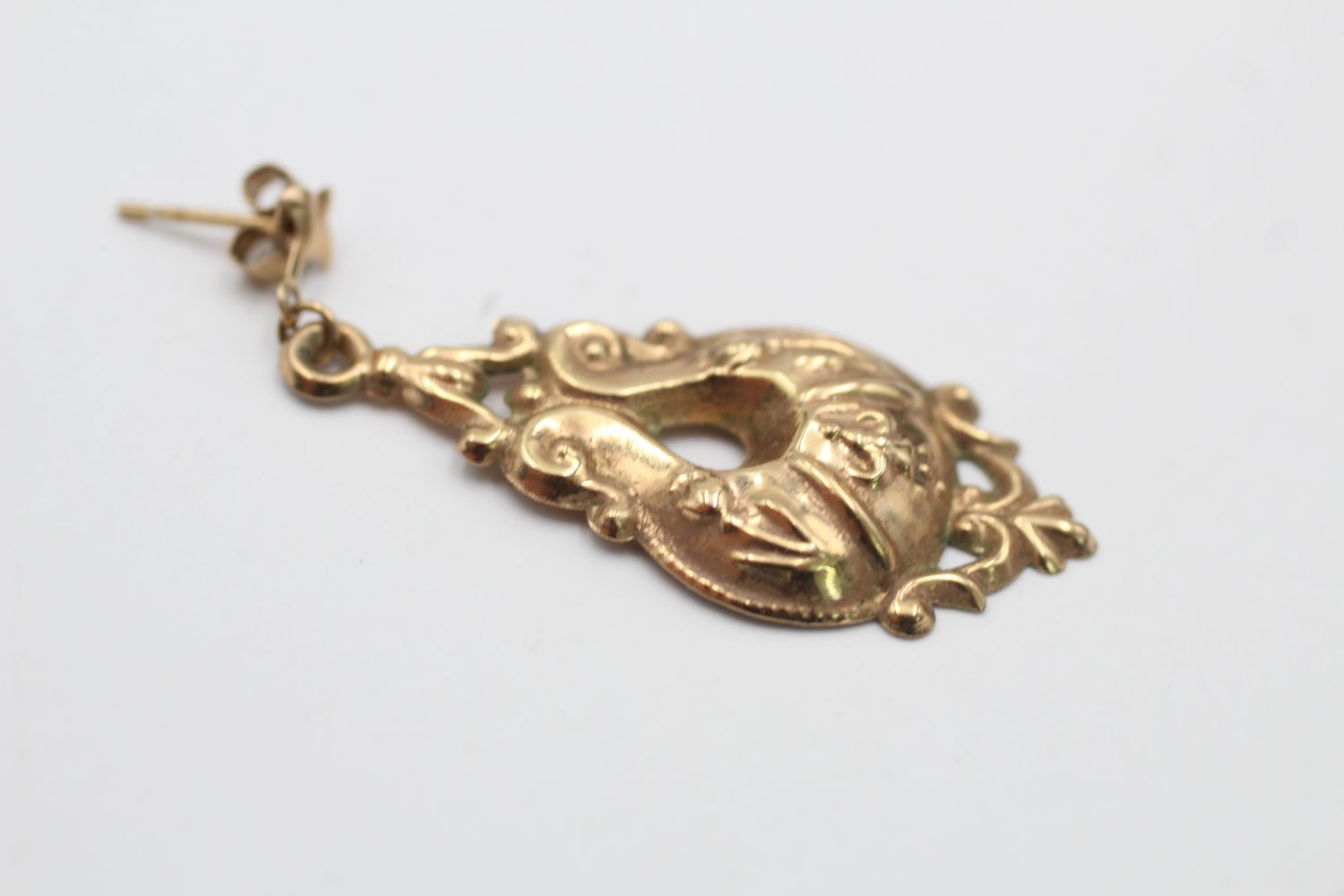 9ct gold vintage ornate openwork drop earrings (1.1g) - Image 5 of 5
