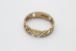 9ct gold vintage knot of hearts ring (2.7g)