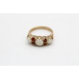 9ct gold vintage opal & garnet seven stone gypsy setting ring (2.1g)