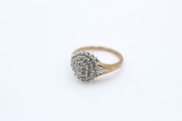 9ct gold diamond cluster ring (2.8g)