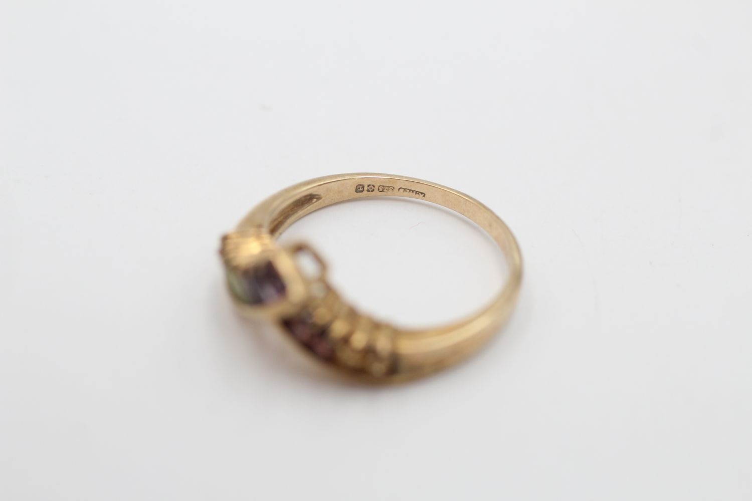 9ct gold vintage citrine, amethyst & prasiolite wishbone ring (2.2g) - Image 4 of 5