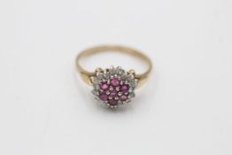 9ct gold vintage ruby & diamond cluster ring (2g)