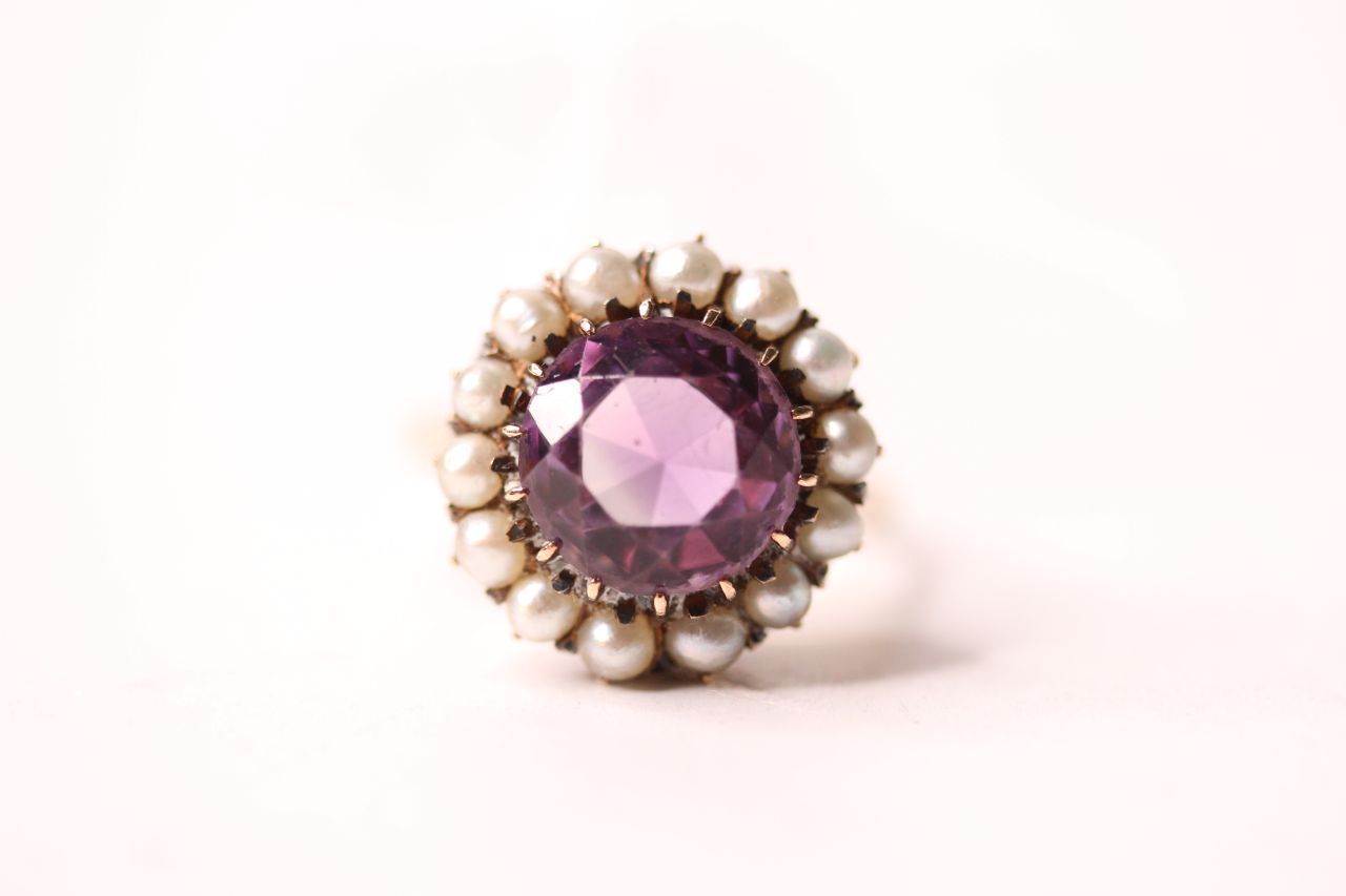 Amethyst & Pearl Ring, 9ct yellow gold, size O, 6.6g.