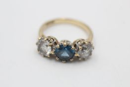 9ct gold vintage synthethic spinel & clear gemstone trilogy dress ring (4.1g)