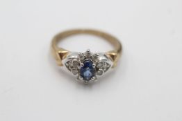 9ct gold vintage sapphire & diamond cluster ring (3.2g)