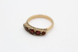 9ct gold vintage garnet five stone gypsy setting ring (2.9g)