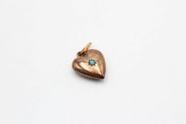 9ct gold vintage turquoise set hear pendant (0.9g)