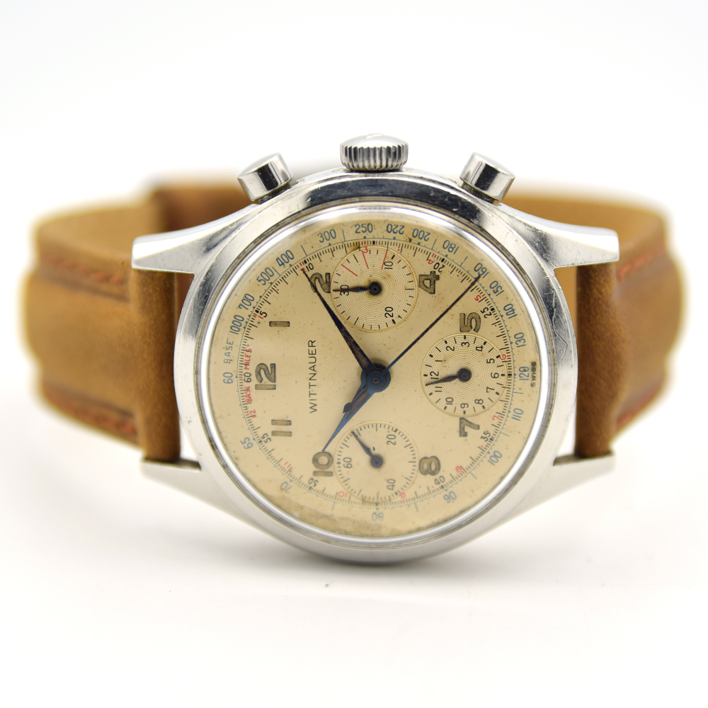 GENTLEMAN'S VINTAGE WITTNAUER CHRONOGRAPH VALJOUX 72, REF. 6002/5, CIRCA. 1950S, circular patina'd