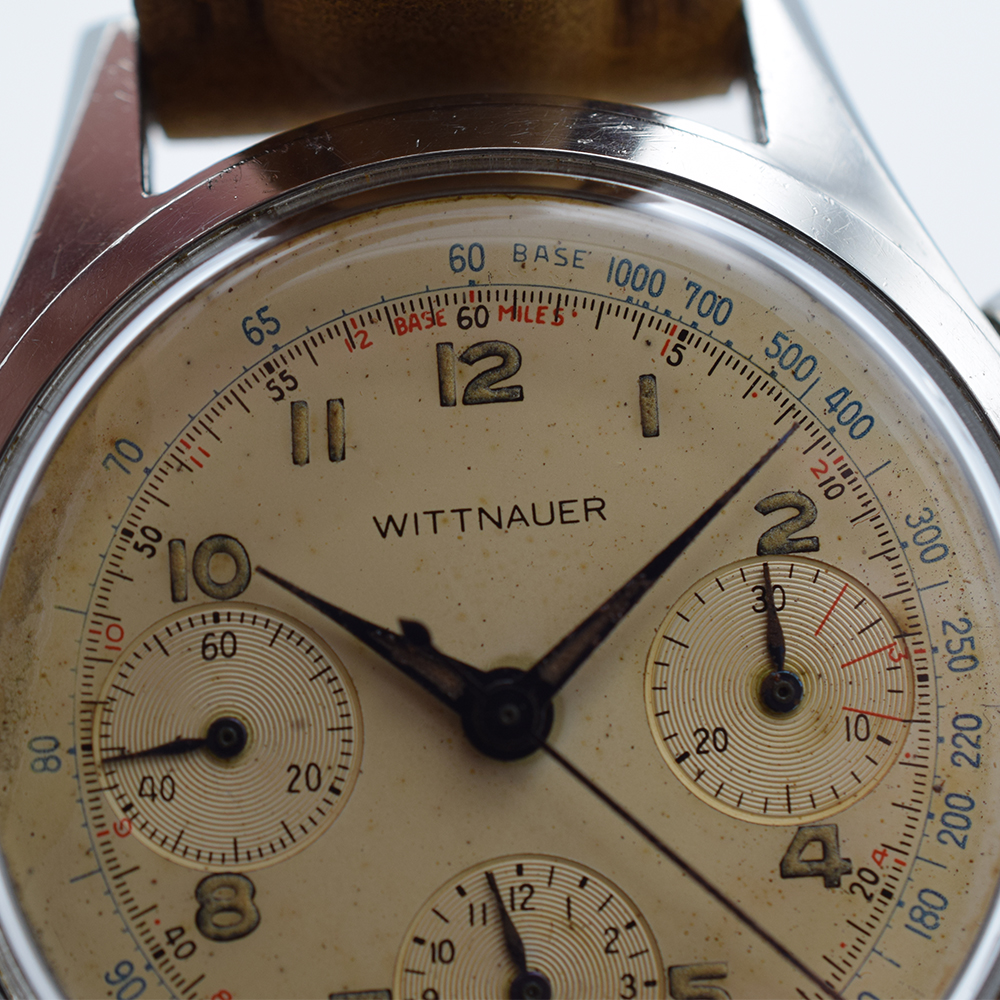 GENTLEMAN'S VINTAGE WITTNAUER CHRONOGRAPH VALJOUX 72, REF. 6002/5, CIRCA. 1950S, circular patina'd - Image 5 of 9