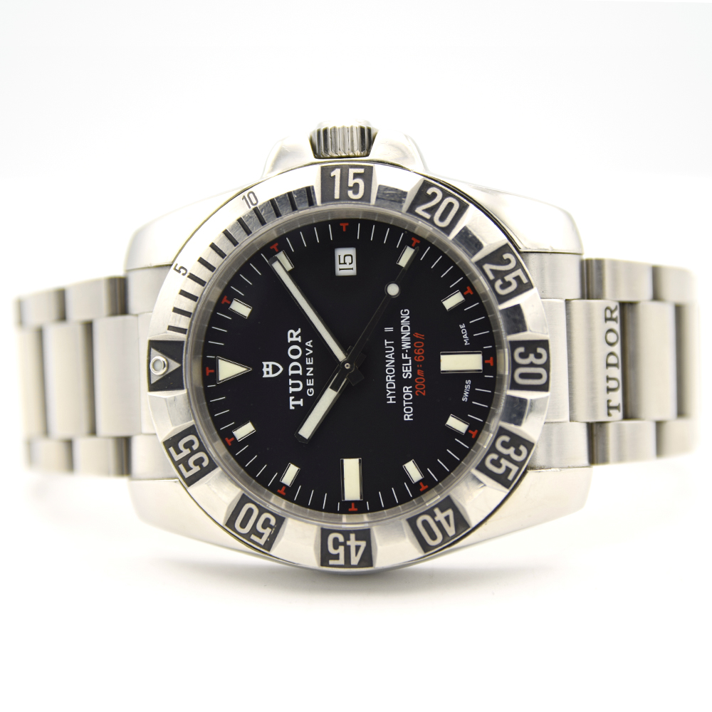 GENTLEMAN'S TUDOR HYDRONAUT II AUTOMATIC BLACK DIAL, REF. 20030, CIRCA. 2008/09, circular black dial