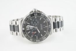 GENTLEMENS TAG HEUER FORMULA 1 CHRONOGRAPH WRISTWATCH, circular grey twin register dial with applied