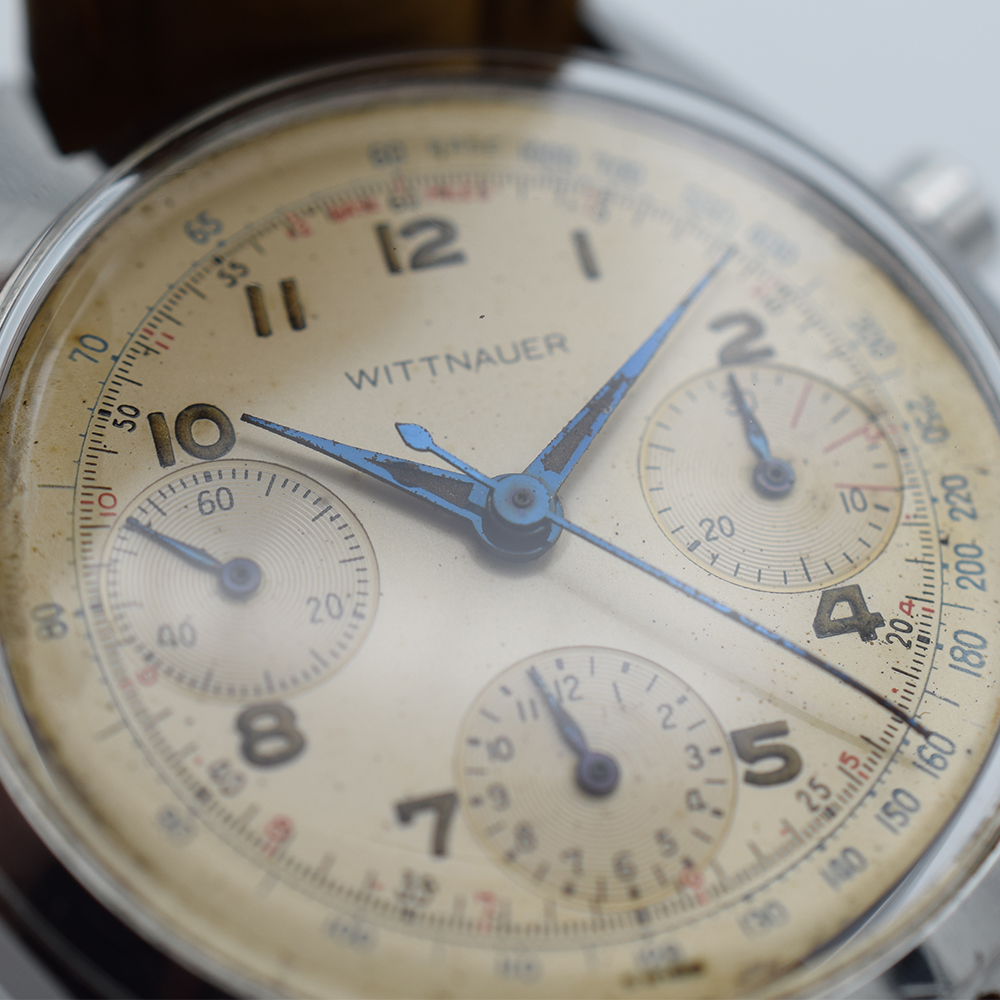 GENTLEMAN'S VINTAGE WITTNAUER CHRONOGRAPH VALJOUX 72, REF. 6002/5, CIRCA. 1950S, circular patina'd - Image 6 of 9