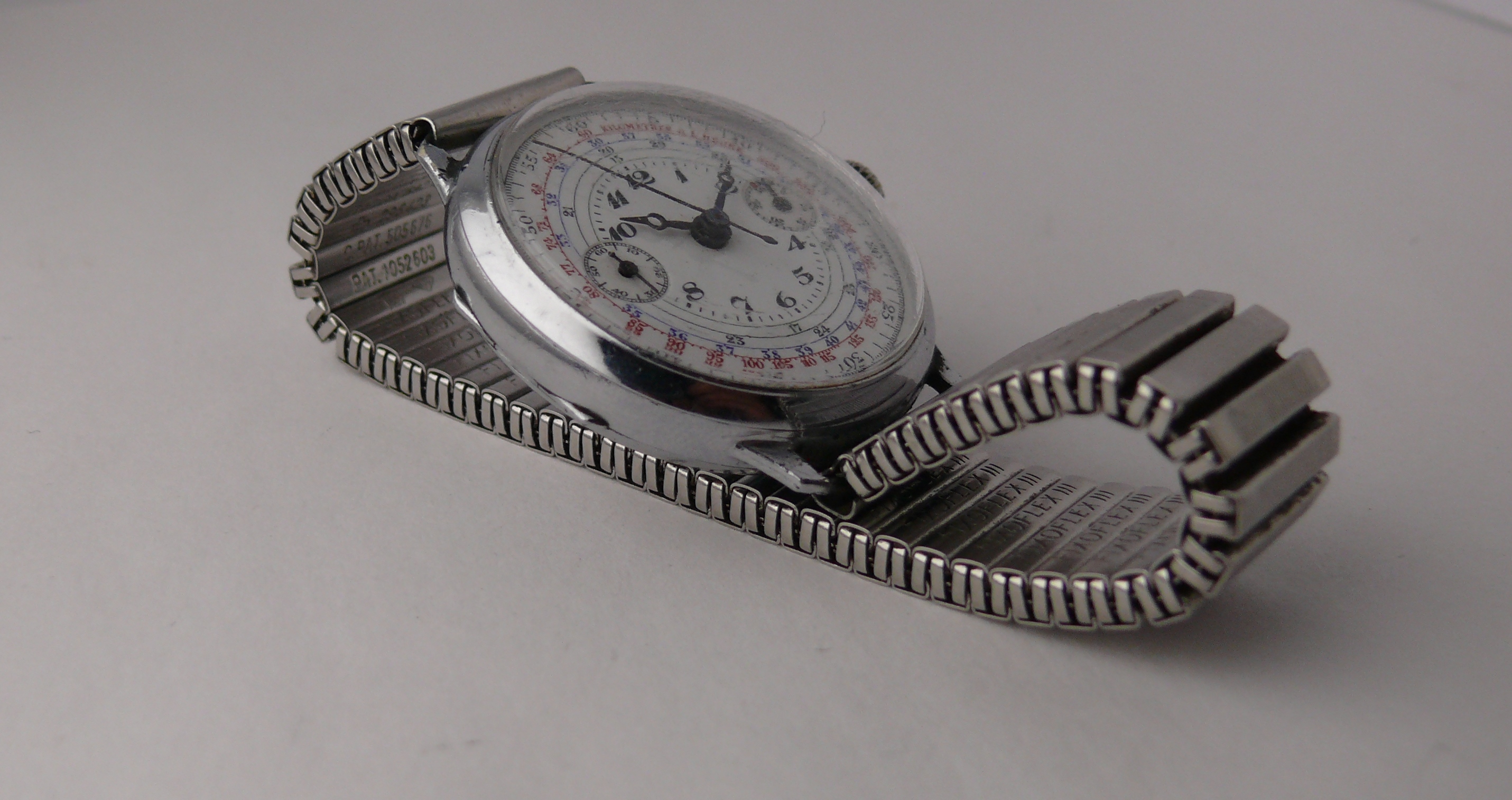 Vintage Porcelain Enamel Dial Monopusher Chronograph Wristwatch Circa 1940s, well preserved - Image 7 of 12