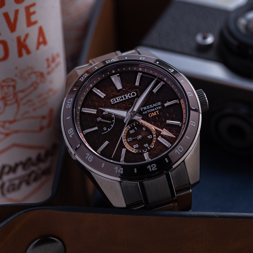 GENTLEMAN'S SEIKO PRESAGE GMT "SHARP EDGED" BROWN BOUTIQUE EDITION, REF. SPB225, JULY 2021 BOX AND - Image 2 of 7