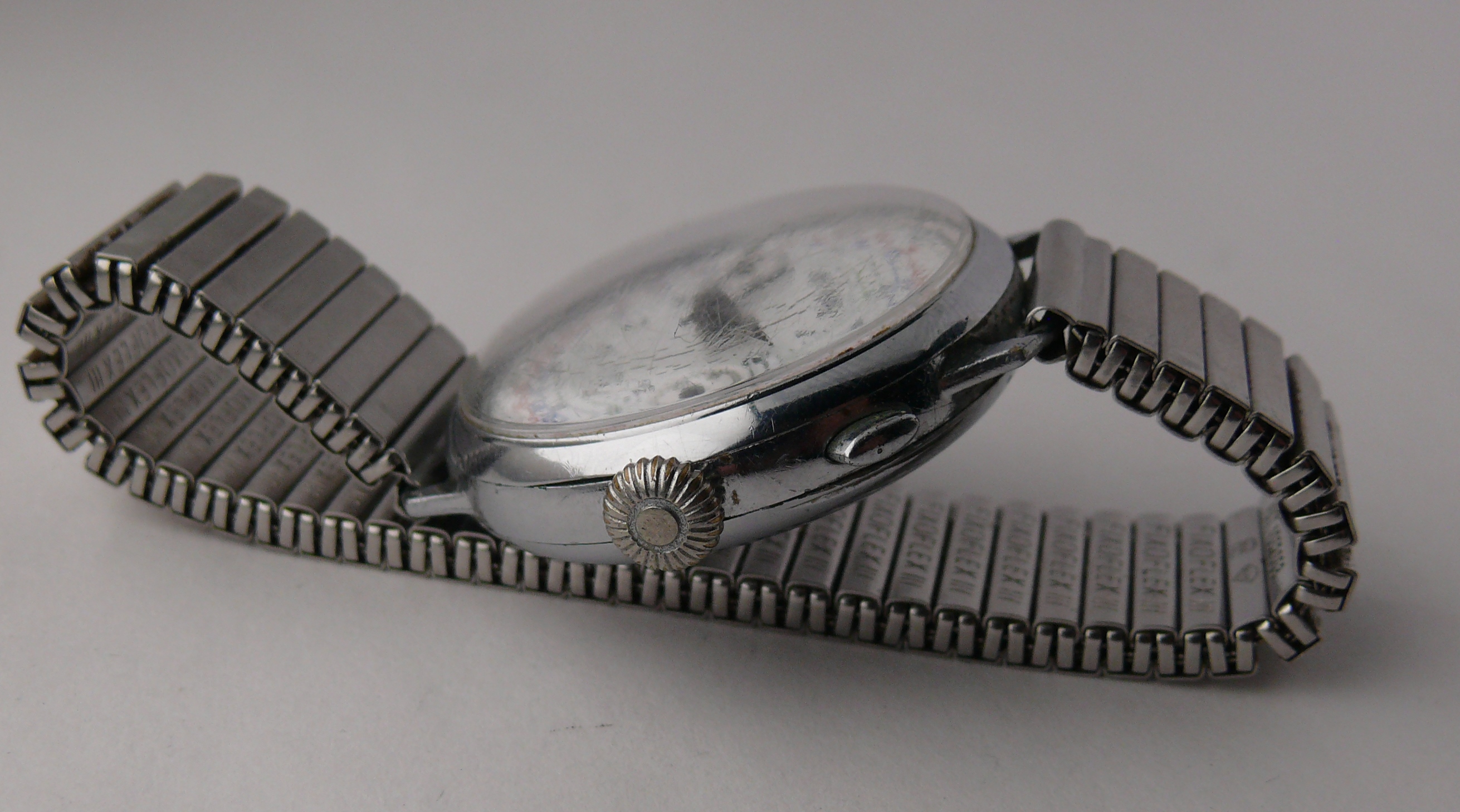 Vintage Porcelain Enamel Dial Monopusher Chronograph Wristwatch Circa 1940s, well preserved - Image 6 of 12