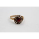 vintage 9ct gold garnet & gemstone halo ring 2.2 grams gross