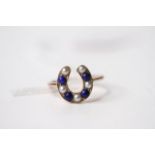 Horseshoe Design Ring, size Q, 3.5g.