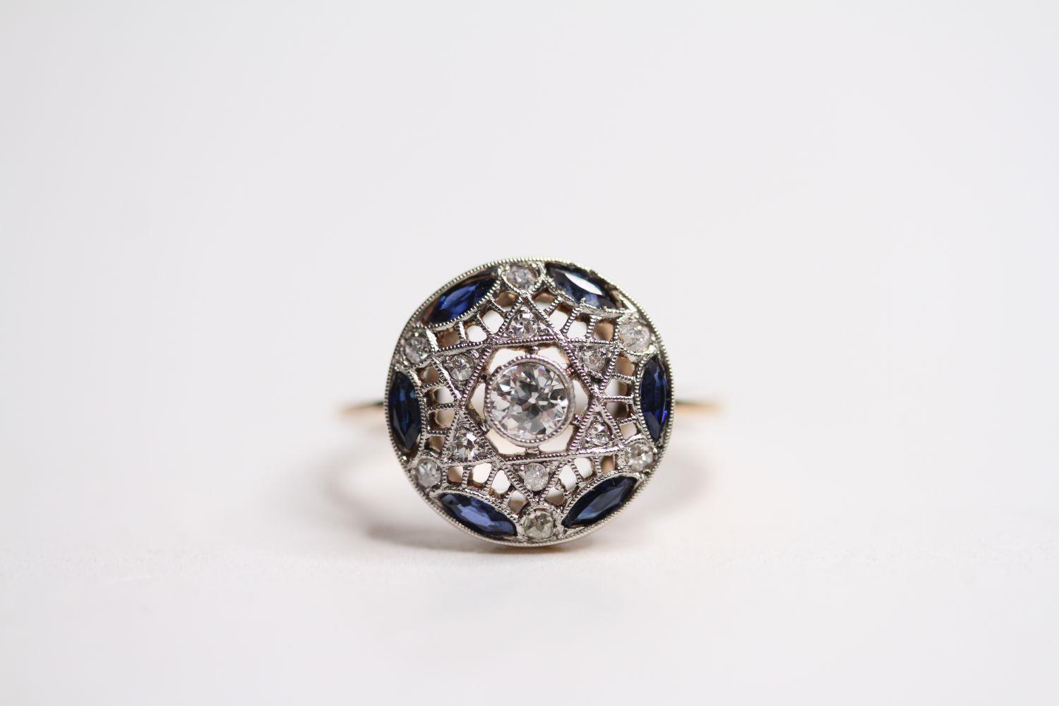Deco Sapphire & Diamond Ring, centre shaped as a star, yellow gold, size N.