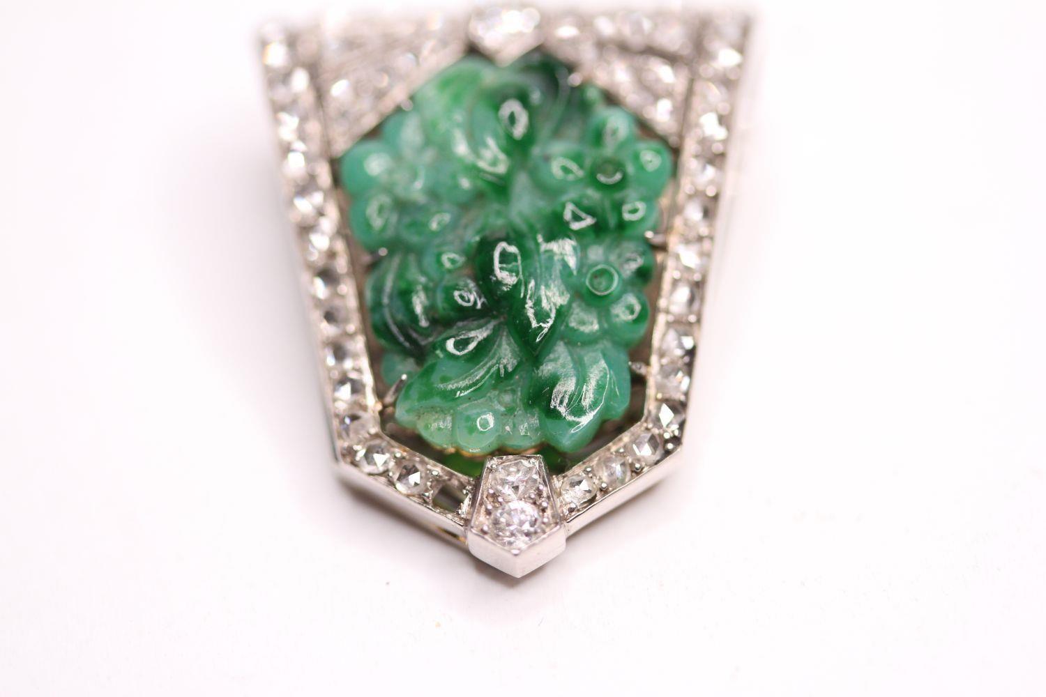 Jade & Diamond La Cloche Feres Clip, 30 x 24.5mm, stamped lacloche feres, please note that 1 diamond - Image 10 of 10