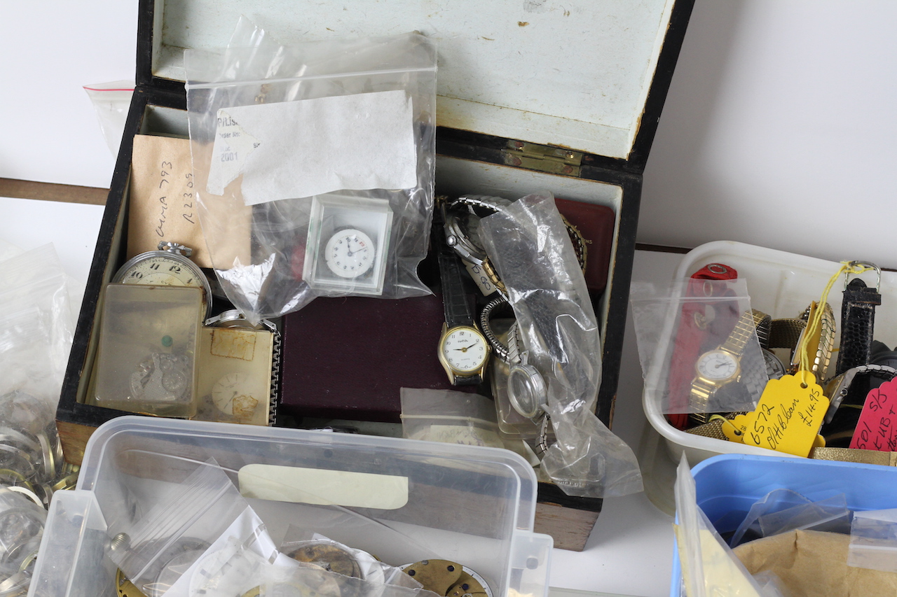 * TO BE SOLD WITHOUT RESERVE* A large box of vintage watch parts, dials and movements, including - Image 3 of 7