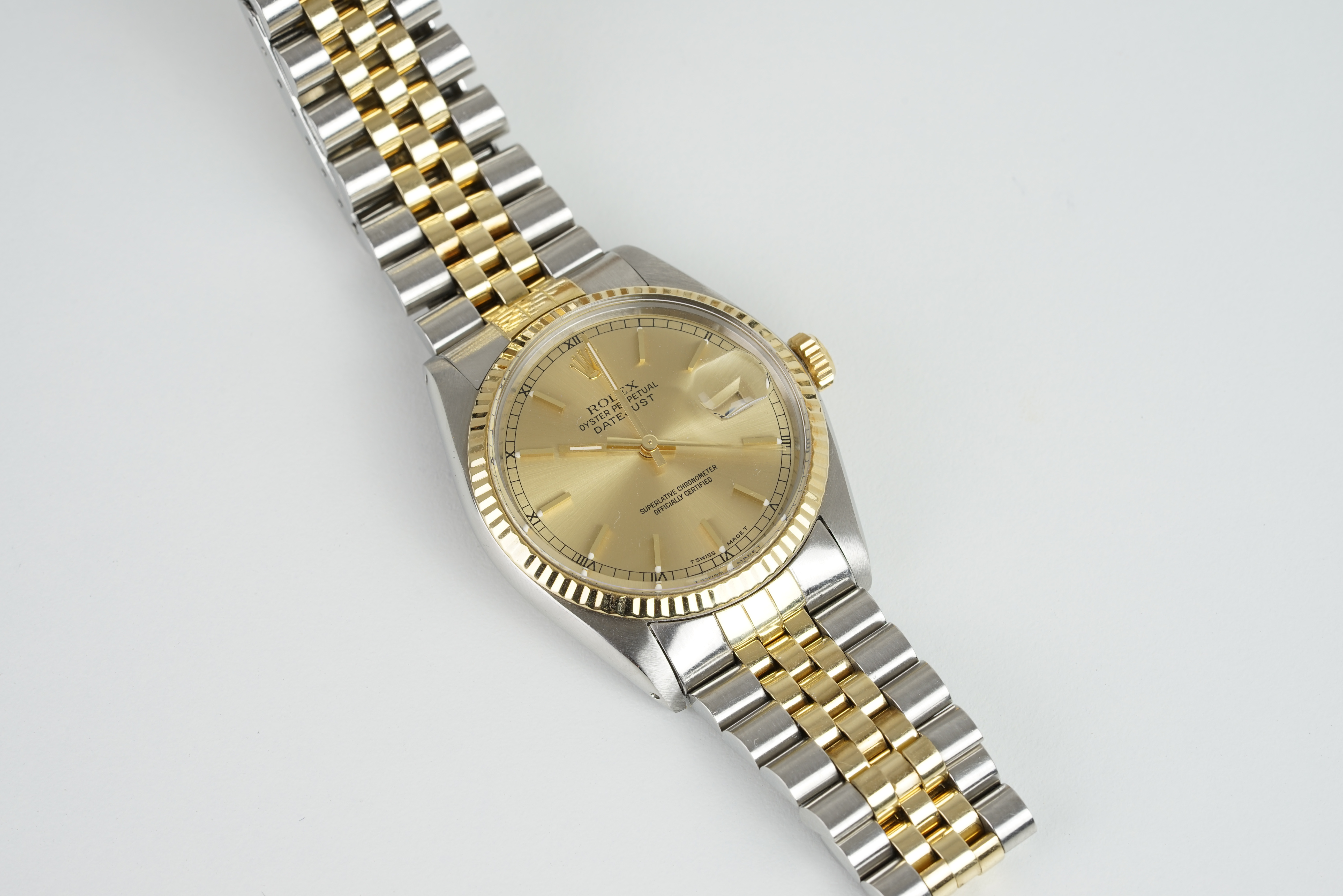 GENTLEMENS ROLEX OYSTER PERPETUAL DATEJUST STEEL & GOLD WRISTWATCH W/ GUARANTEE PAPERS REF. 16030 - Image 2 of 3