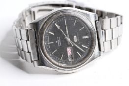 * TO BE SOLD WITHOUT RESERVE* SEIKO 5 AUTOMATIC 21 JEWEL REFERENCE 6119 - 8410, black dial baton