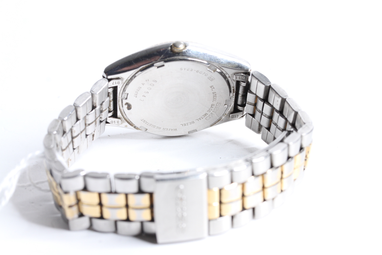 * TO BE SOLD WITHOUT RESERVE* SEIKO SQ QUARTZ BI COLOUR REFERENCE 5Y23 6070, white dial, day and - Image 2 of 2