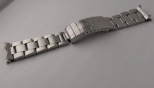 Vintage Rolex Submariner 20 mm Flip Lock Oyster Bracelet 93150 with 593 end pieces. Bracelet is