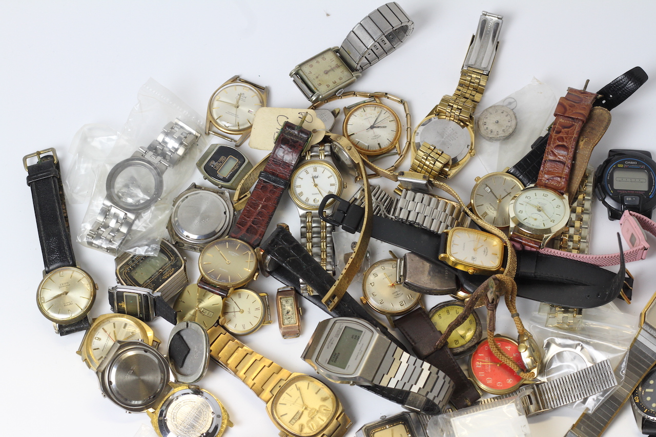 * TO BE SOLD WITHOUT RESERVE* A COLLECTION OF MISC WATCHES, VINTAGE AND MODERN INCLUDING TISSOT - Image 5 of 5