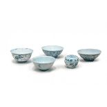 GROUP OF FIVE CHINESE BLUE AND WHITE PORCELAINS