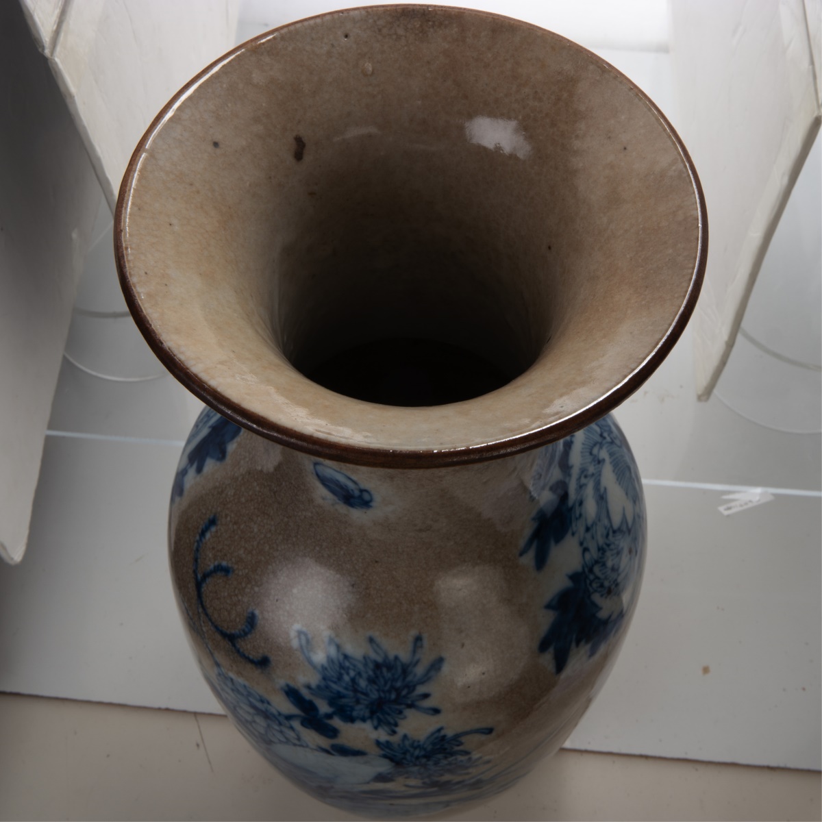 BLUE AND WHITE LONGEVITY VASE - Image 4 of 11