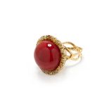 A VERY RARE RED CORAL YELLOW DIAMOND RING