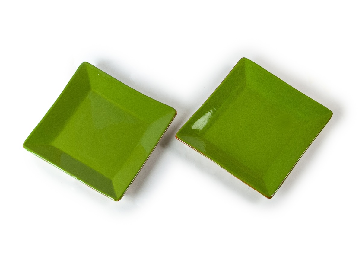 PAIR OF VIETRI ITALY GRREN DISH