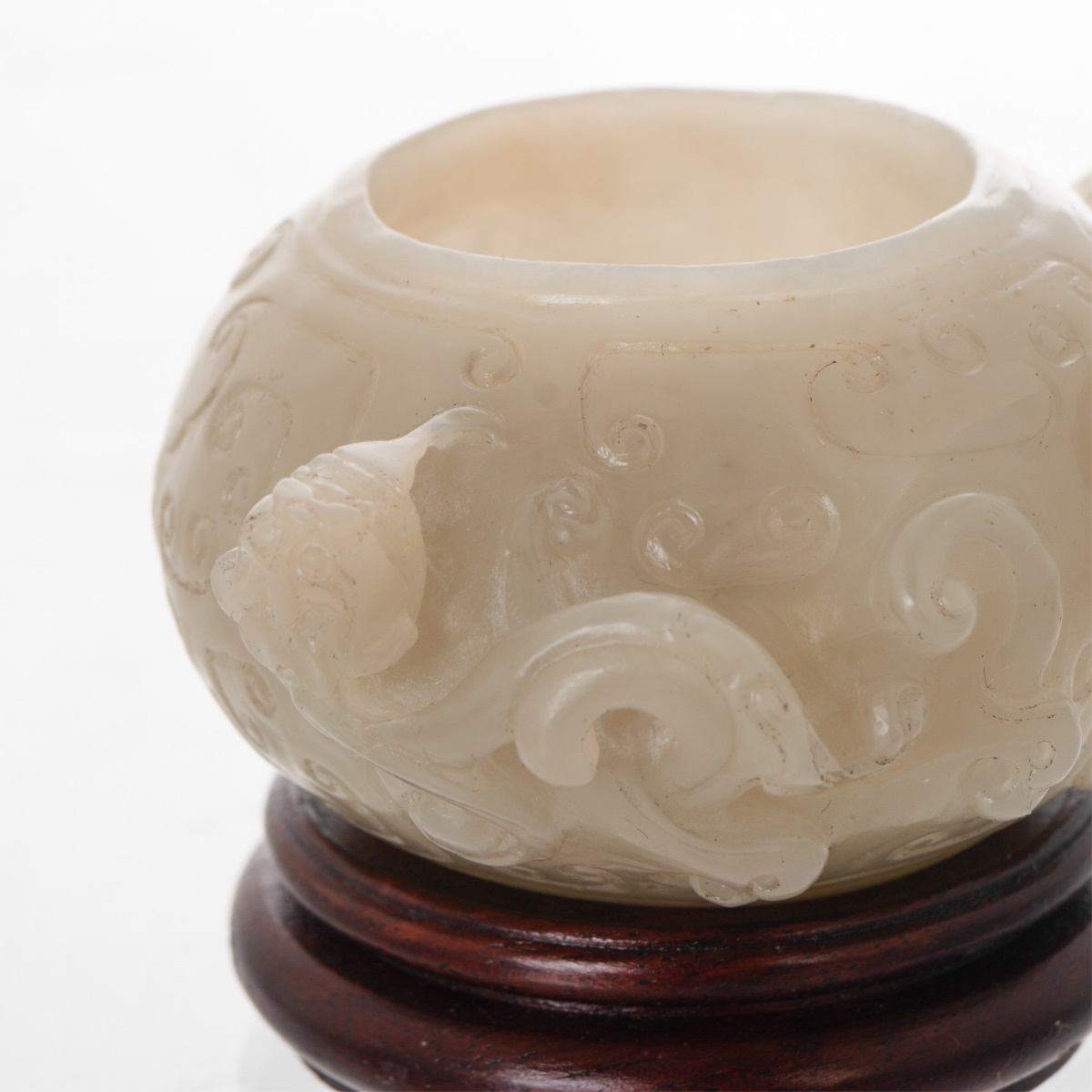 A WHITE JADE INKWELL WITH STAND - Image 6 of 12