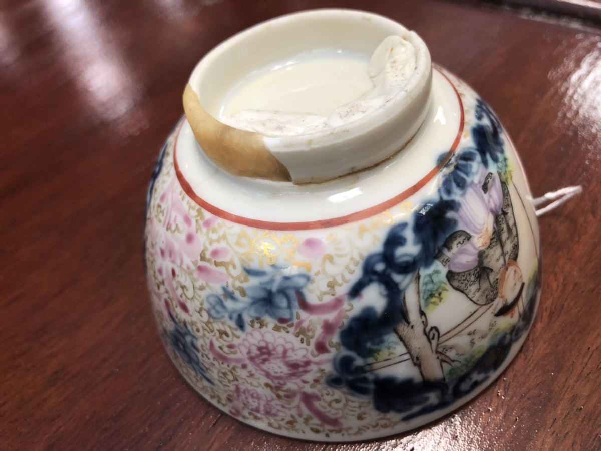 A CANTONESE GLAZED CUP - Image 3 of 8