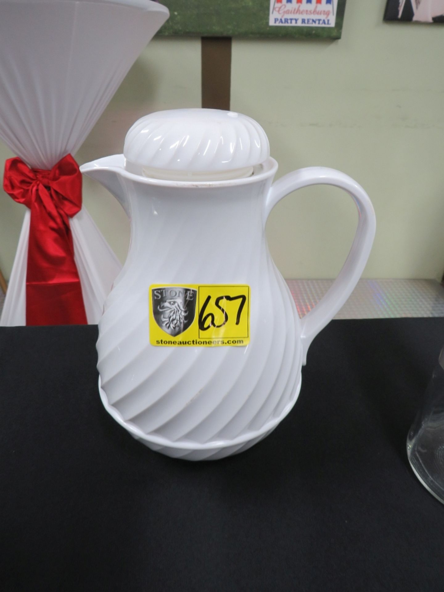 COFFEE PITCHER-WHITE INSULATED