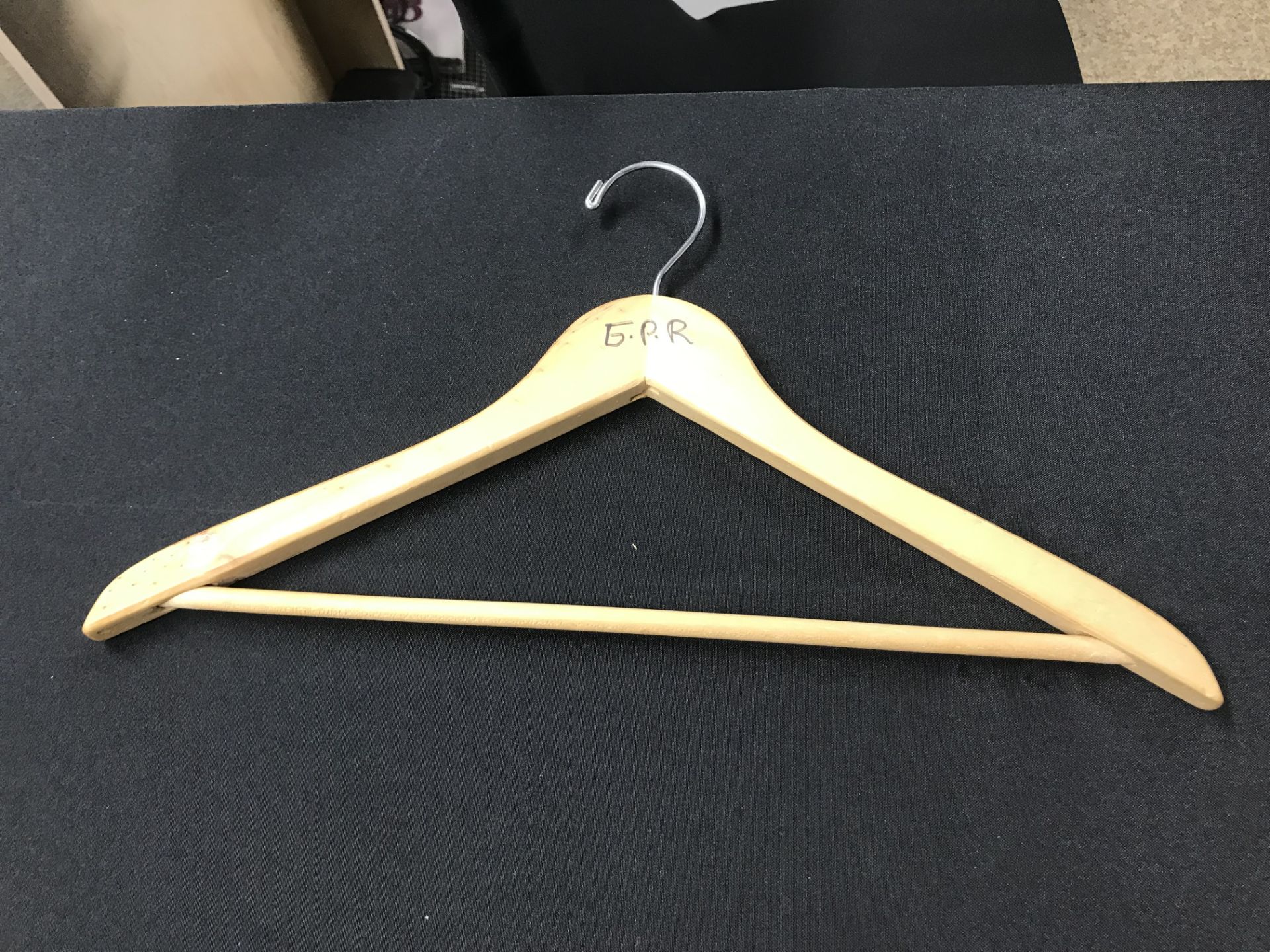 ADAMSB COAT HANGERS (WOOD)