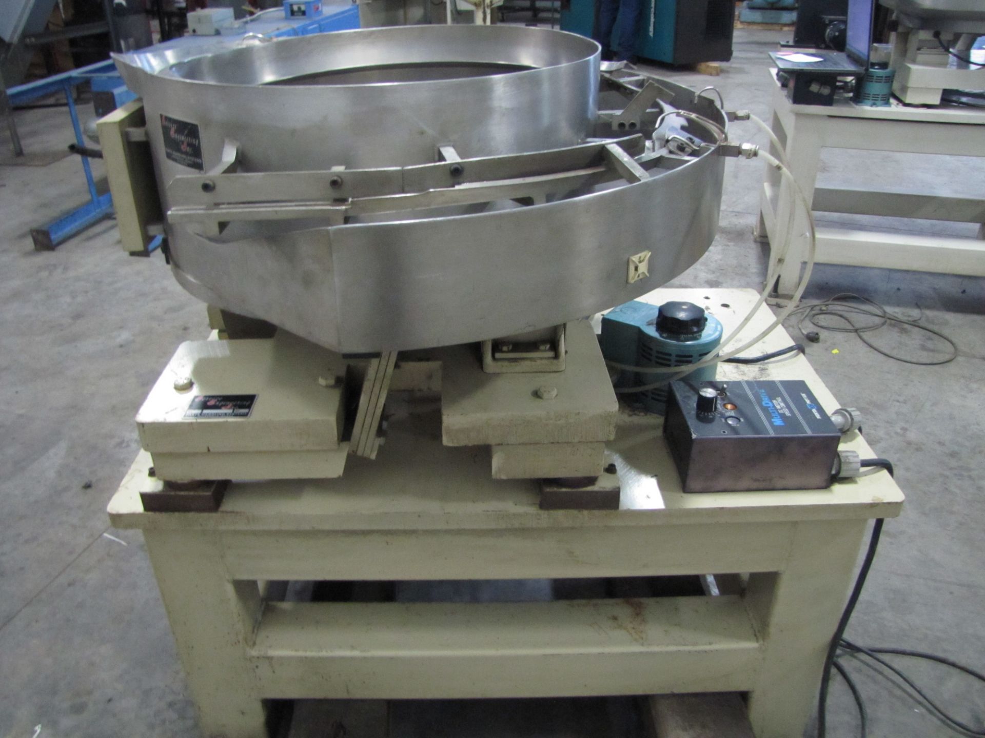 Service Engineering Inc. Vibratory Bowl, S/N:14676