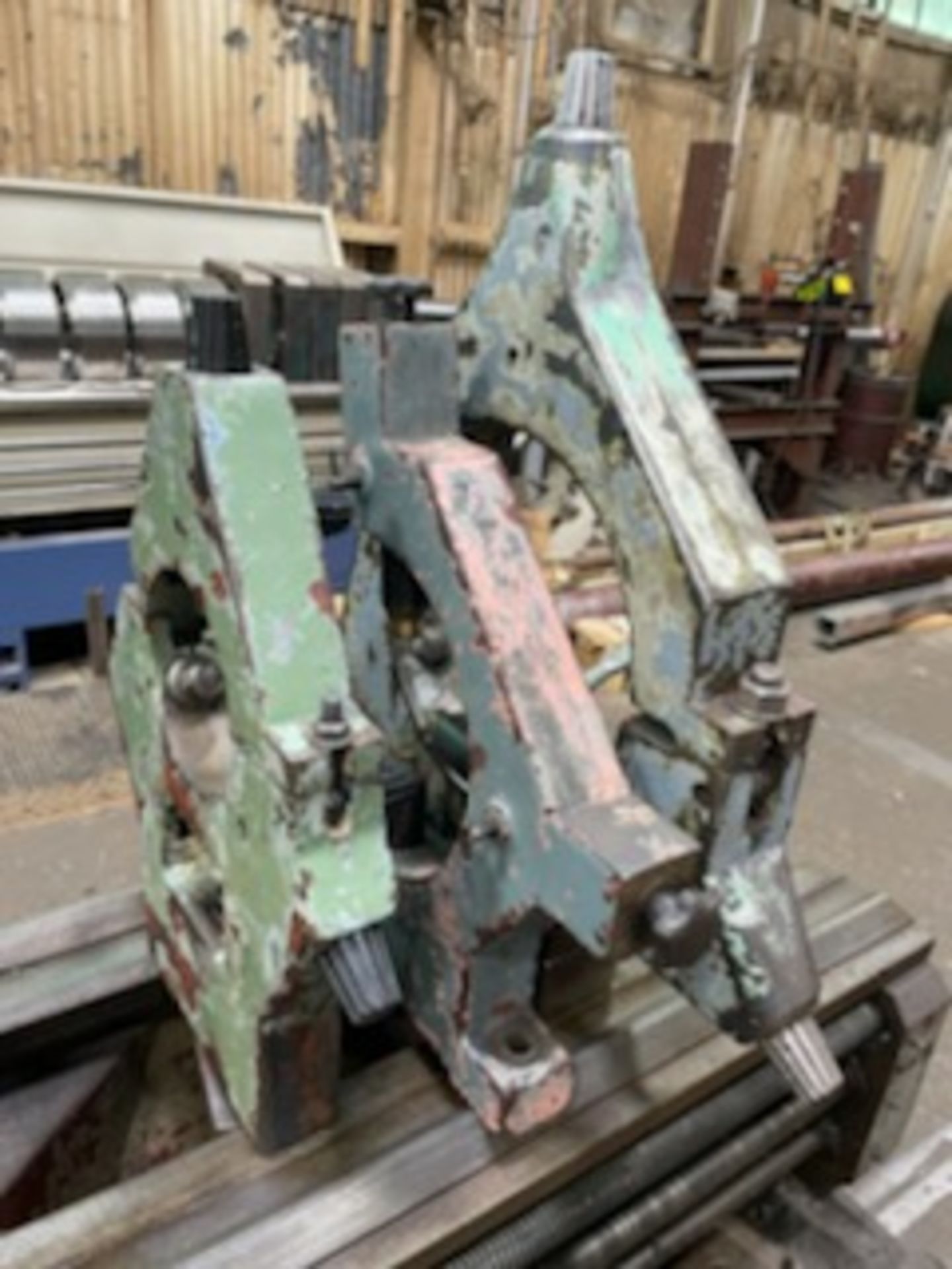 Toolmex Model TUR-63 25” X 120” Engine Lathe, S/N: 0786 - Image 3 of 8