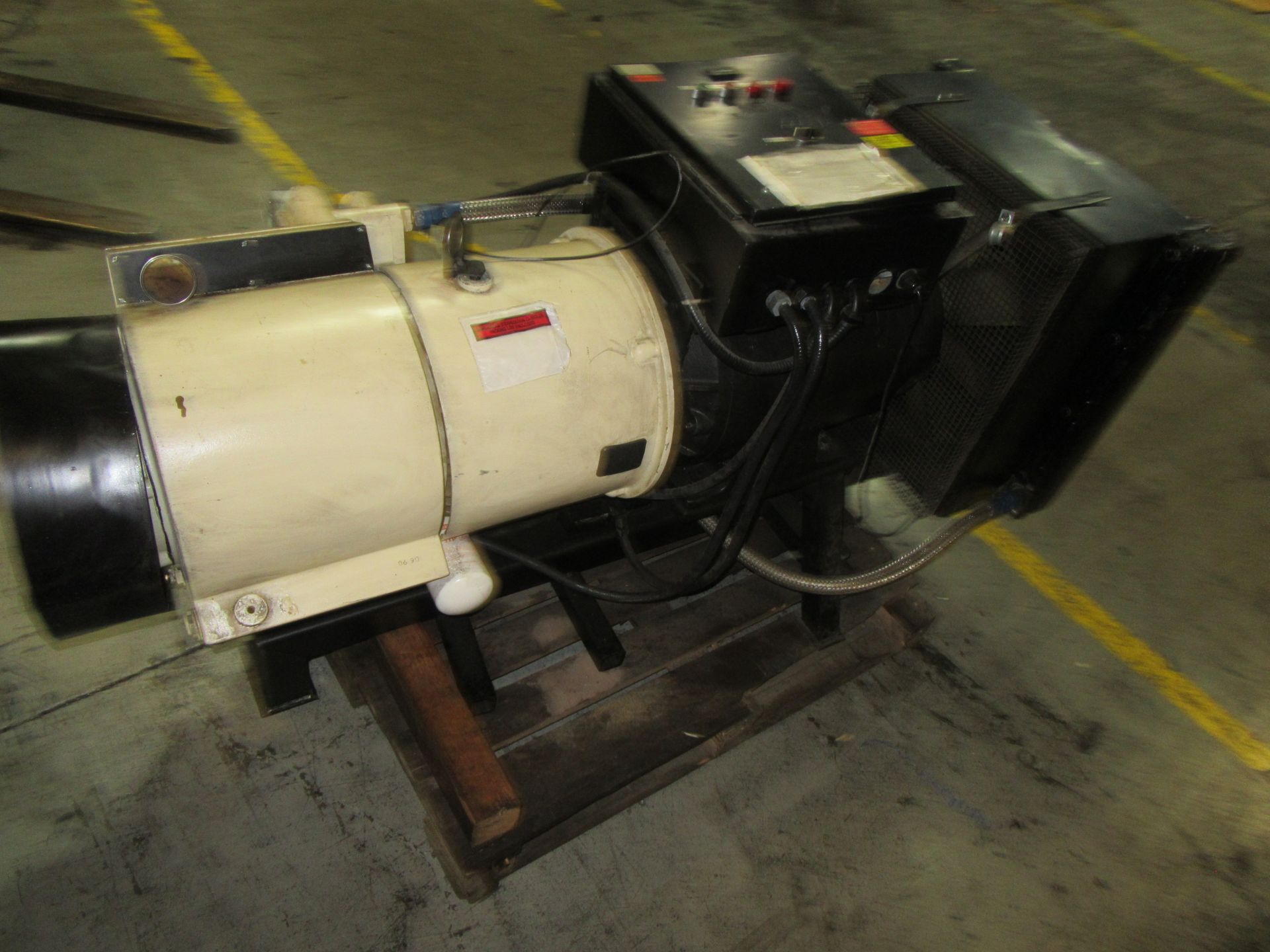 AIR COMPRESSOR - Image 3 of 5